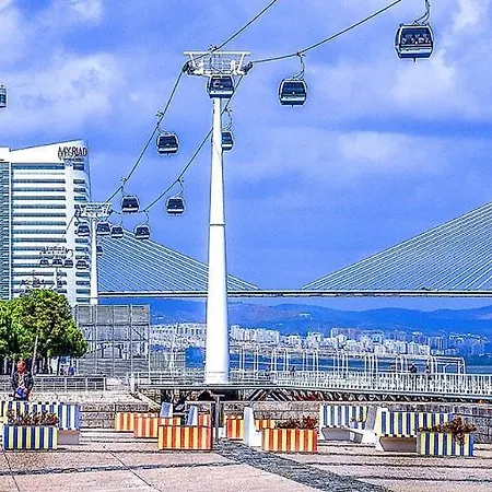 Parque Nacoes Apartment Lissabon