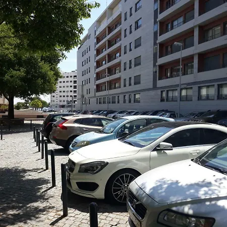 Apartment Parque Nacoes Lissabon