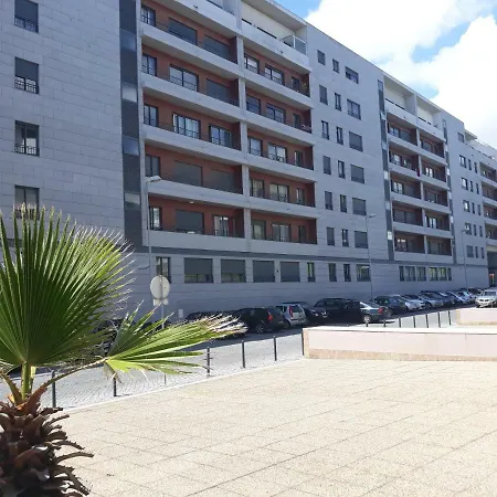 Apartment Parque Nacoes Lissabon